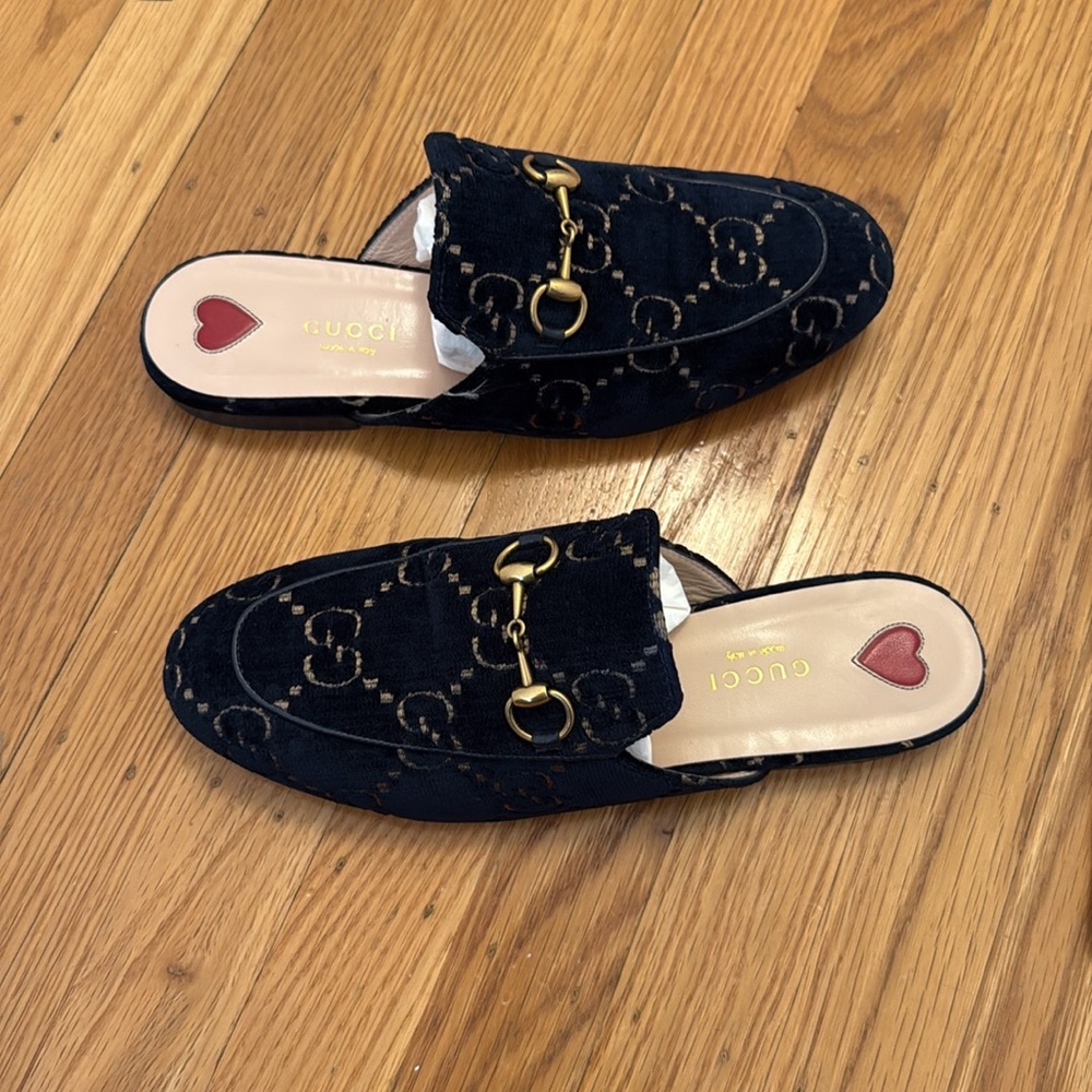 Gucci Navy Princetown Velvet Mules with Gold Accents - Picture 3 of 4